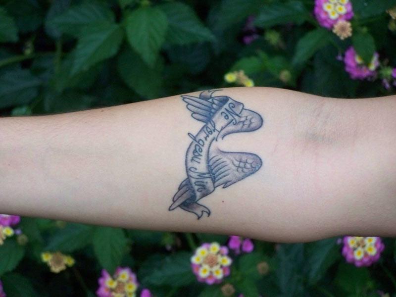 tatuaje-esperanto-ne-forgesu-min-2