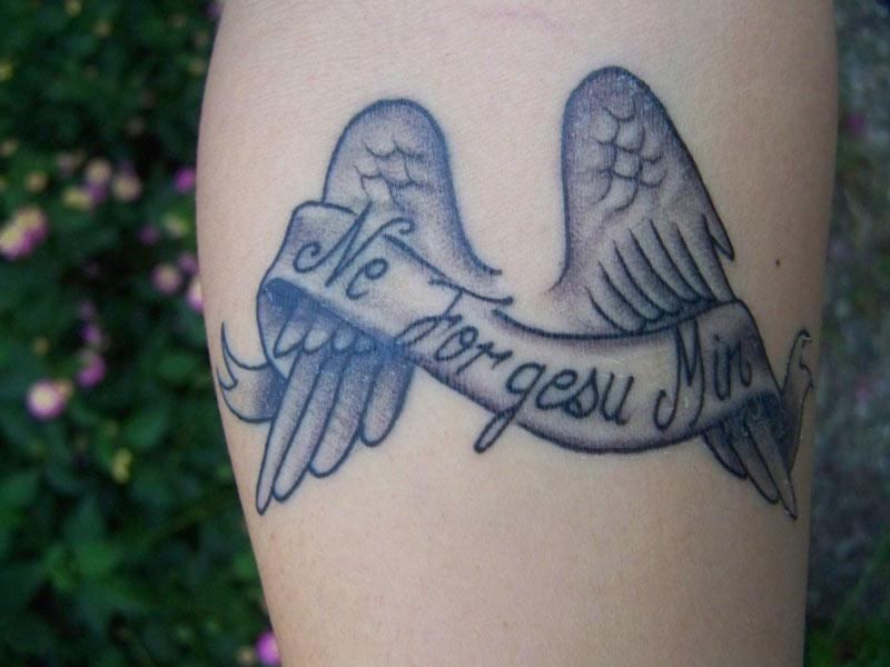 tatuaje-esperanto-ne-forgesu-min